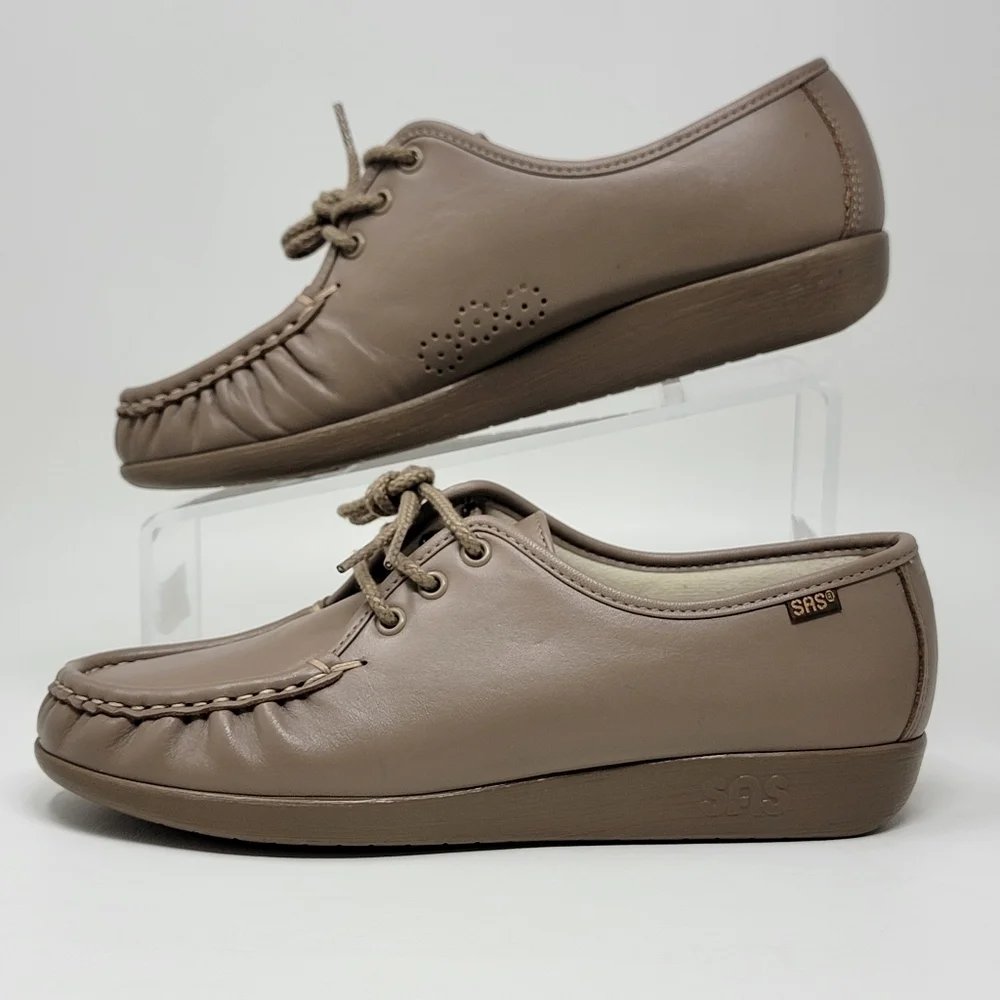 SAS Siesta Moc Toe Women's Size 9 Handsewn Leather Comfort Lace Up Walking Shoes